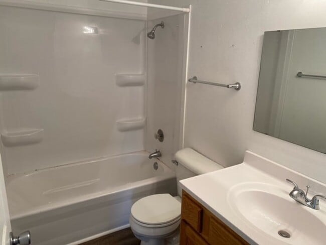 Building Photo - 3614 Sternberg Avenue