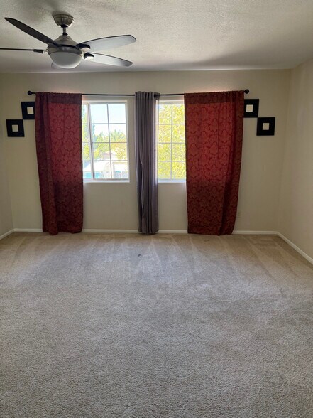 Building Photo - 4112 Lexington Ct