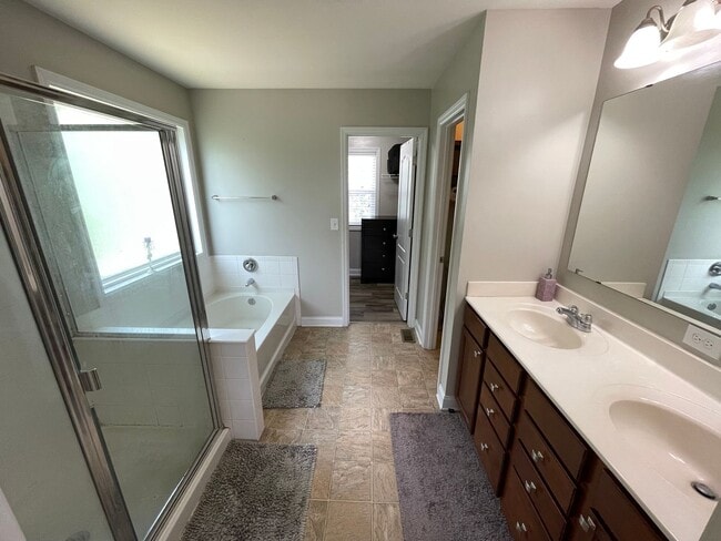 Building Photo - East Jefferson County Home For Rent - Move...