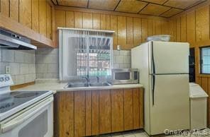 Building Photo - 126 Coachlight Square