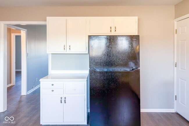 Building Photo - 5905 Devington Rd