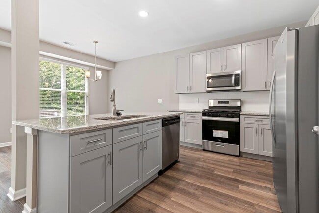 Building Photo - 1006 Valley Rock Dr
