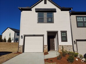 Building Photo - Newly Built Beautiful Townhome for Rent in...