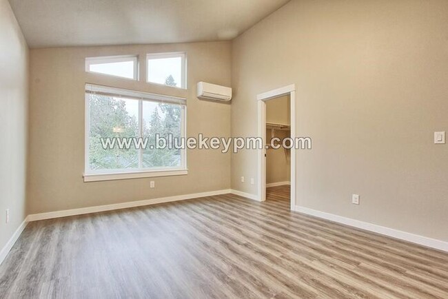Building Photo - BRAND NEW! Unit 209-B: 3 Bed, 2.5 Bath Tow...