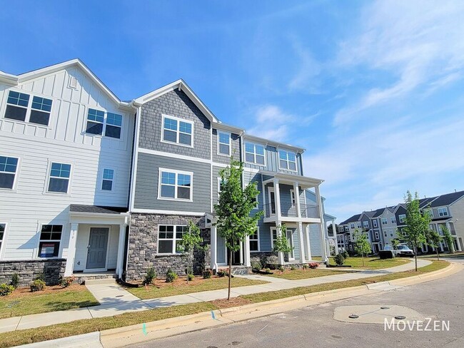 Building Photo - 828 Basswood Gln Trl