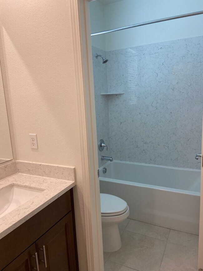 Building Photo - Folsom Ranch Community - 4 Bedroom, 2.5 Ba...