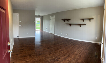 Building Photo - 6690 Basswood Dr