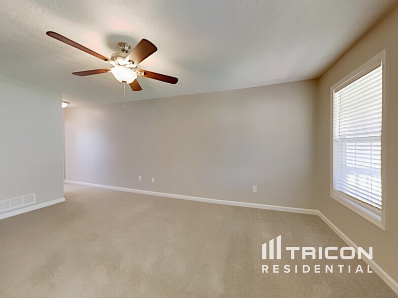 Building Photo - 712 Kings Ct