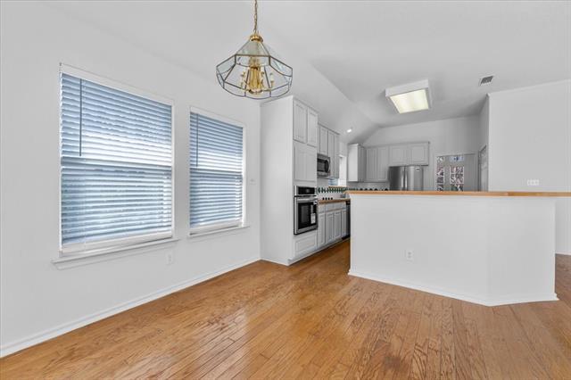 Building Photo - 8408 Falconet Cir