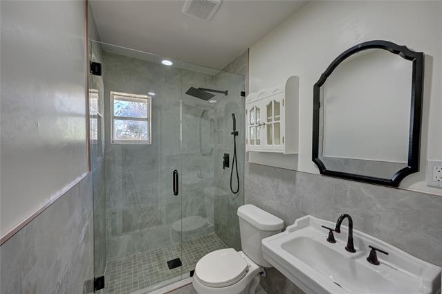 Building Photo - 3843 Holliday Rd