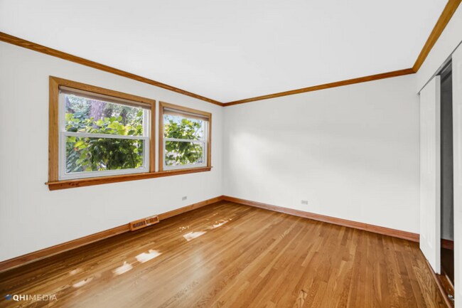 Building Photo - 1117 E Kitson Dr