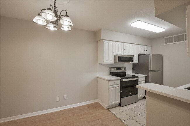 Building Photo - 12955 Woodforest Blvd