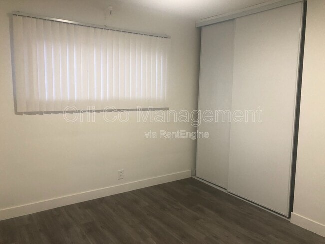 Building Photo - 6500 Balboa Blvd
