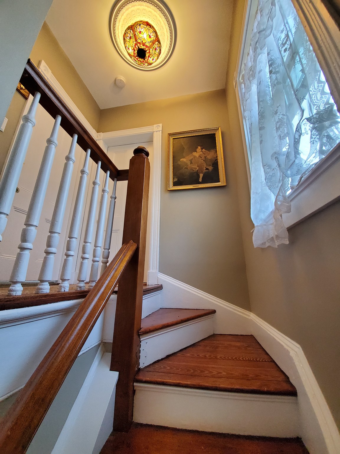 Apartment landing (2nd floor) - 78 S Carll Ave