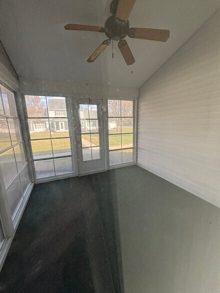 Sunroom - 405 Franklin St