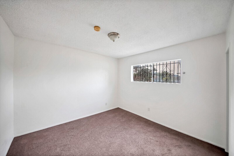 Building Photo - 2458 Normandie Ave