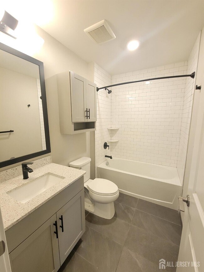 Building Photo - 520 Lasko Ln