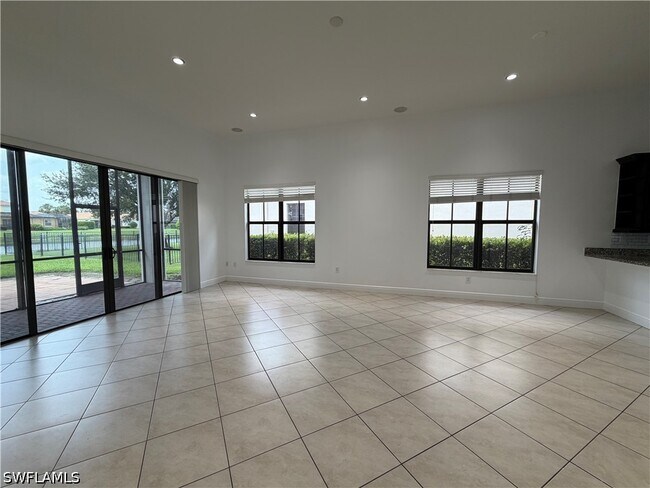 Building Photo - 5299 Ferrari Ave