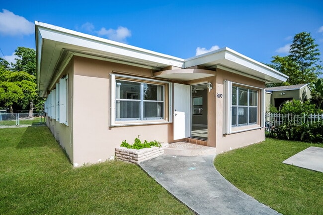 Building Photo - 9100 NW 3rd Ave