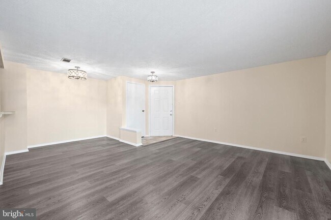 Building Photo - 26008 Brigadier Pl