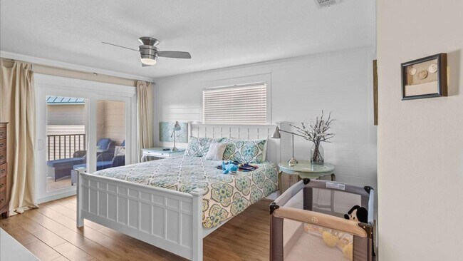 Building Photo - 778 Scenic Gulf Dr