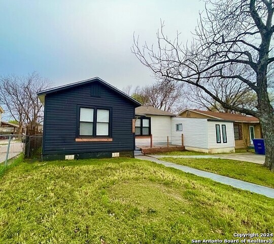 Building Photo - 1110 Clower-
