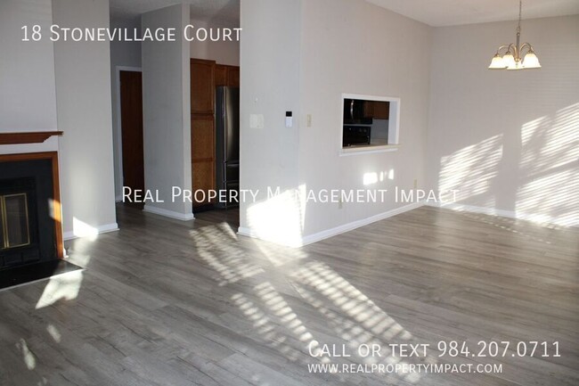 Building Photo - One Level Living, 3 Bedroom 2 Bath End Tow...