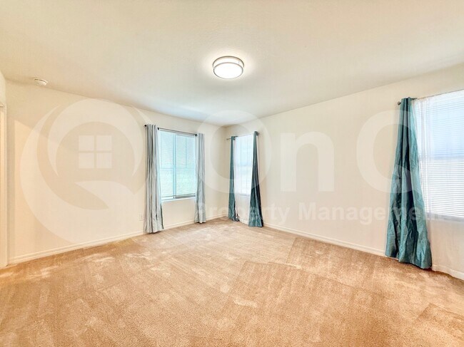 Building Photo - 3706 S 57th Ln