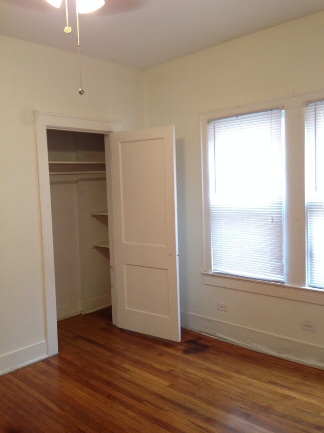 Building Photo - 713 E Elmira St