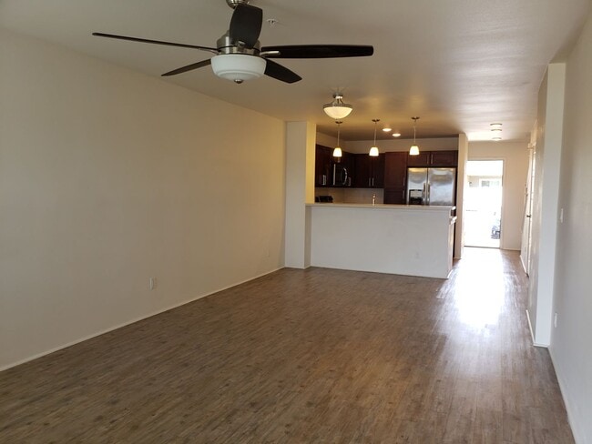 Building Photo - Newly Built TH 2bd, 2.5ba, 2pkg 1014sqft. ...