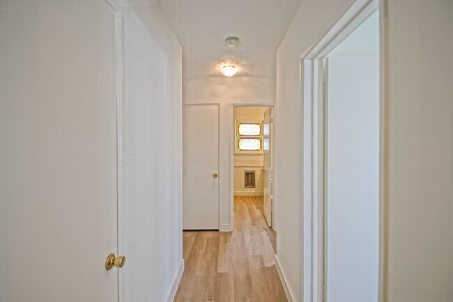 Building Photo - 5512 Wiseburn St
