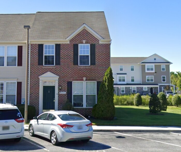 Building Photo - 1001 Meadow View Dr