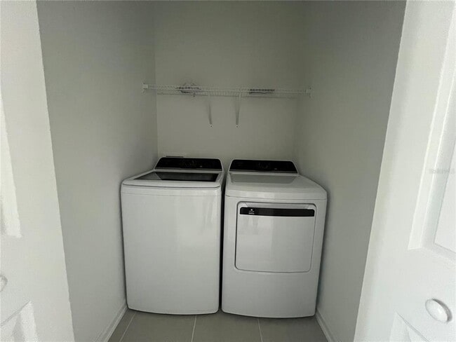 Building Photo - 2626 Skyline Lp