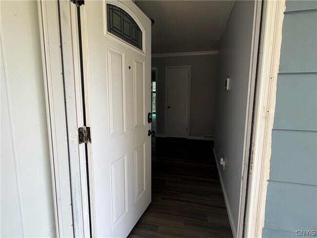 Building Photo - 107 Hadley Dr