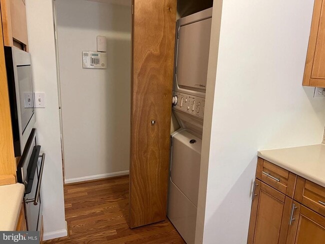 Building Photo - 11400 Turnmill Ln