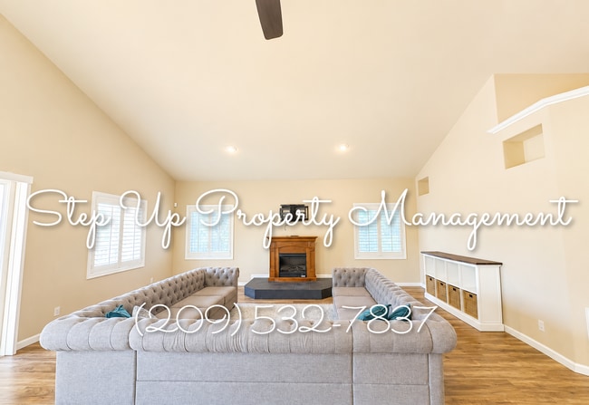 Building Photo - LIMITED-TIME MOVE-IN SPECIAL – Receive Your First Two Weeks FREE!