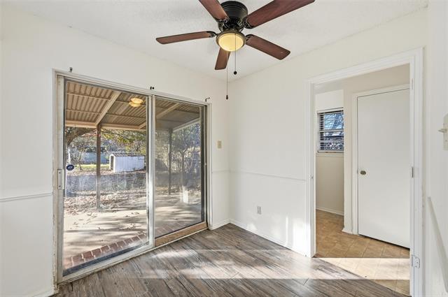 Building Photo - 104 Mesa Dr