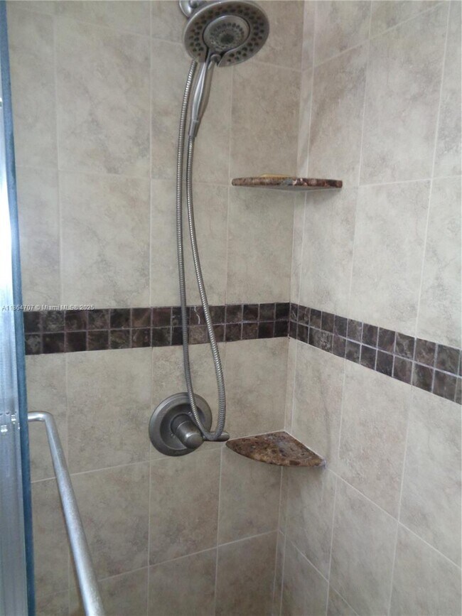 Building Photo - 2501 S Ocean Dr