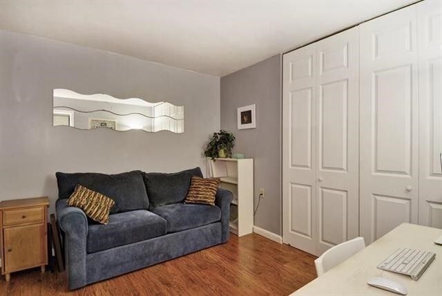 Building Photo - 551 Observer Hwy