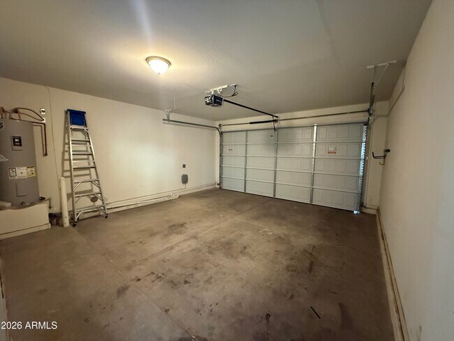 Building Photo - 4258 E Pony Ln