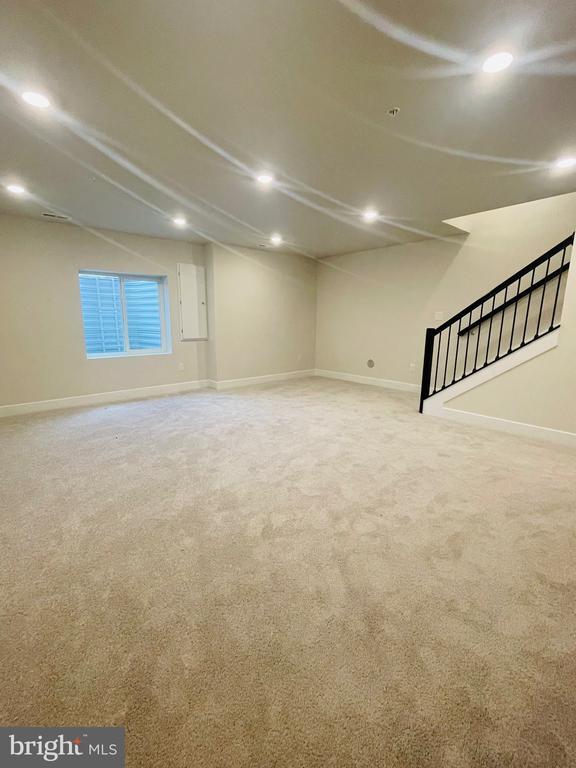 Building Photo - 2280 Marcy Dr