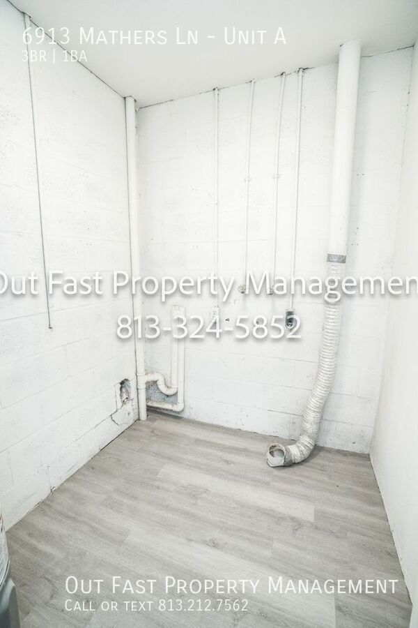 Building Photo - 6913 Mathers Ln