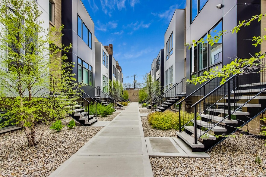 Building Photo - 6115 S University Ave