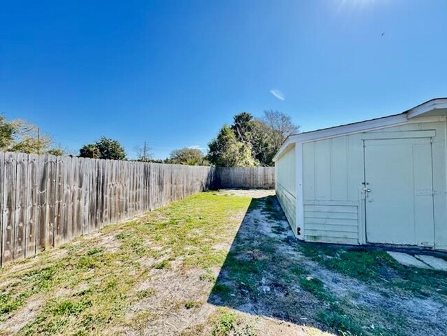 Building Photo - 16806 Castile Ave