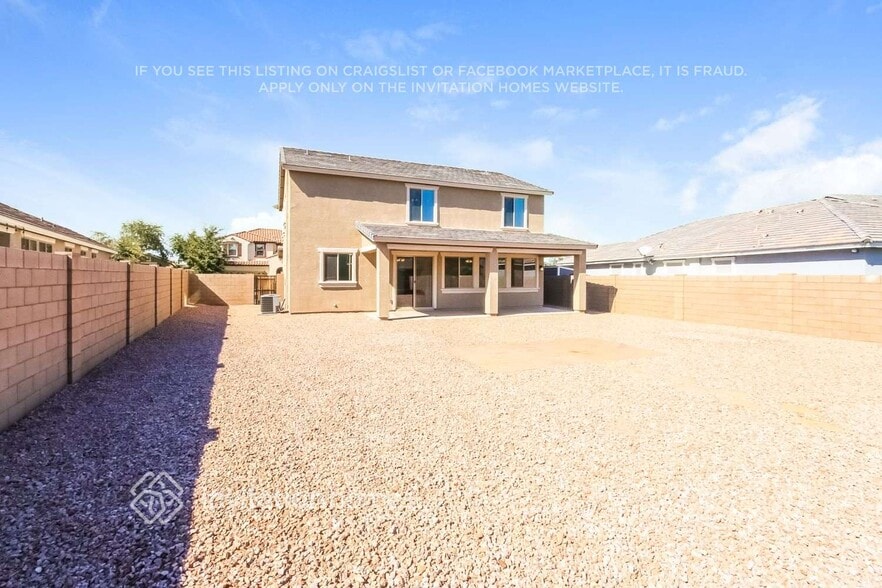 Building Photo - 3361 N Los Alamos