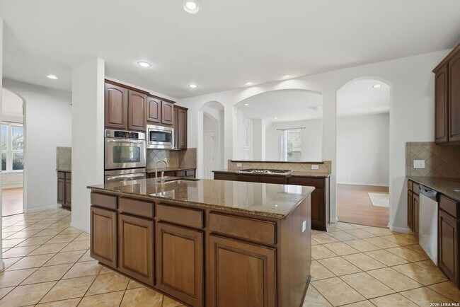 Building Photo - Spacious 5-Bedroom Home for Lease in Desirable Cibolo Location!