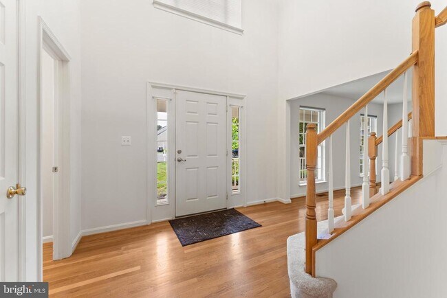 Building Photo - 10105 Cotter Ct