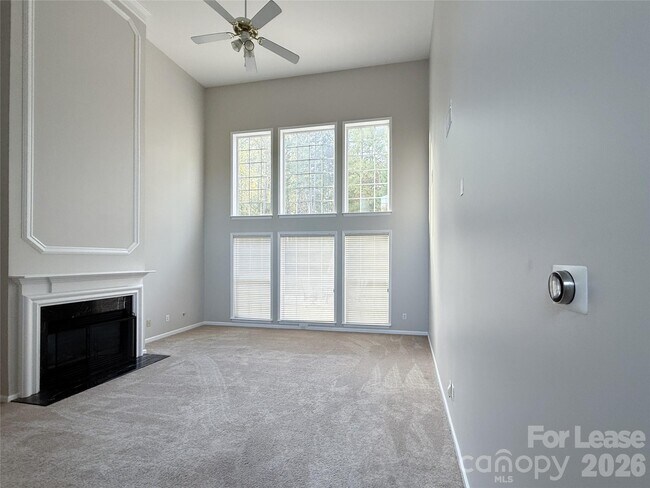 Building Photo - 8811 Singleton Ct