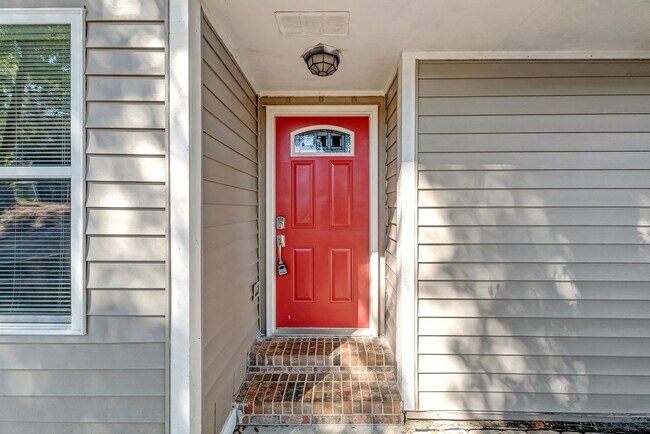 Building Photo - Charming 2-Bedroom, 2-Bath Home in the Heart of Niceville