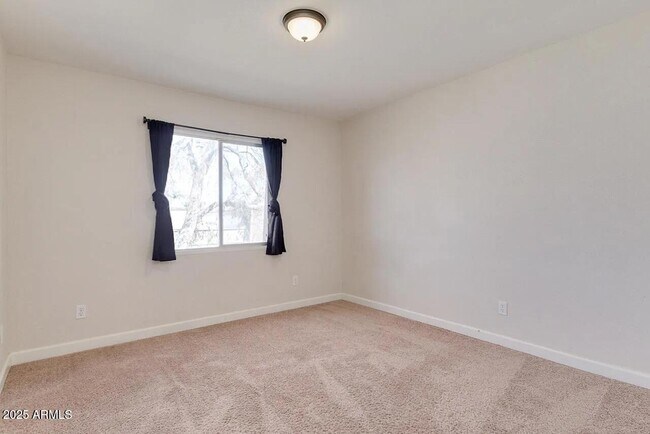 Building Photo - 4875 N Granite Reef Rd
